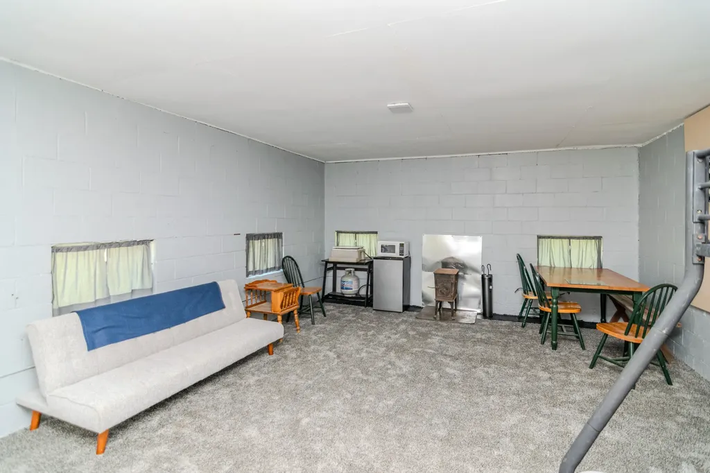 7466 Hawkins Branch Road Frenchburg KY 40322