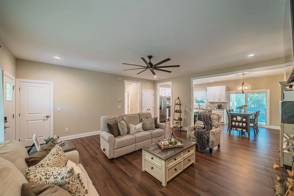 1725 N Friendship Road Paducah KY 42001