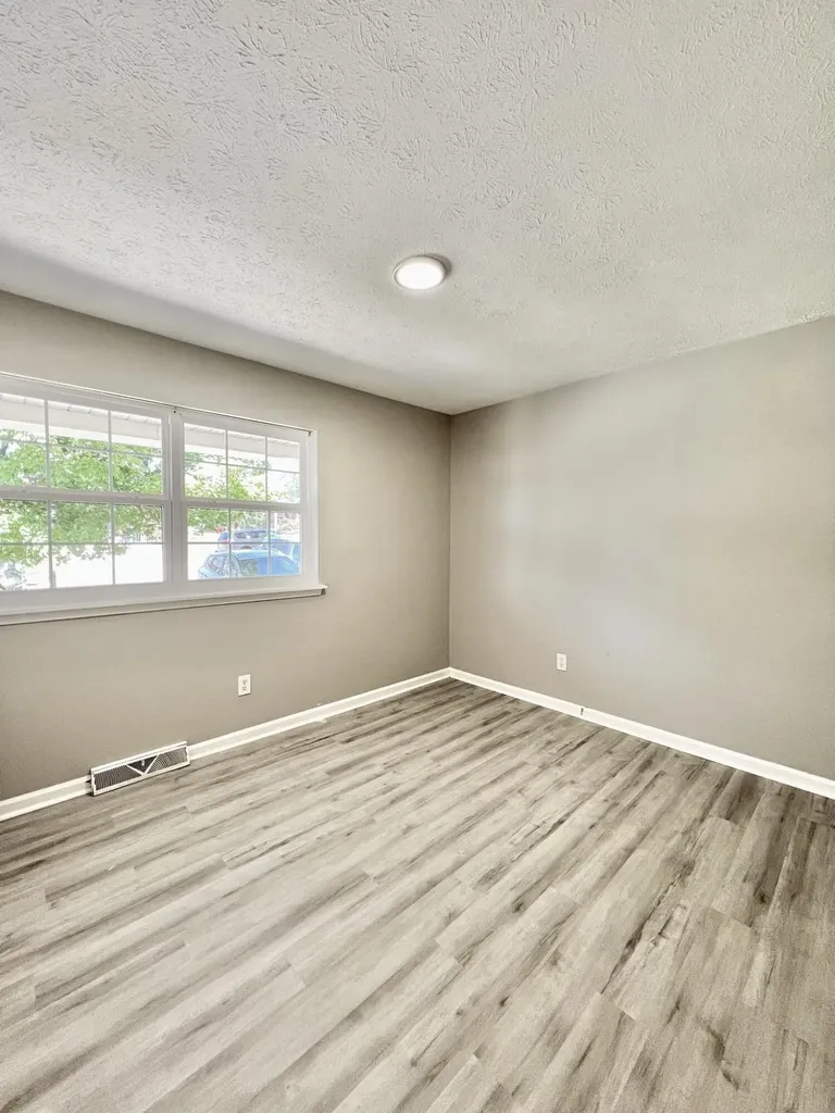 1362 Dix Drive Lexington KY 40517