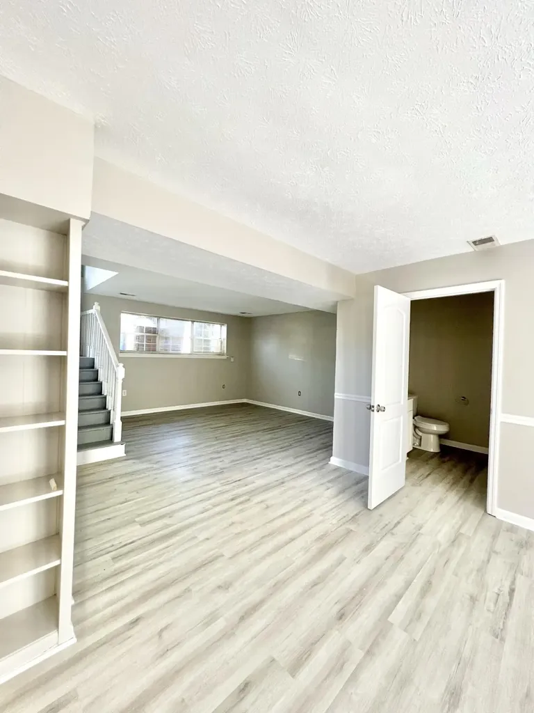 1362 Dix Drive Lexington KY 40517