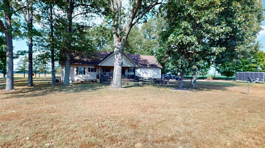 1239 Caldwell Road Murray KY 42071
