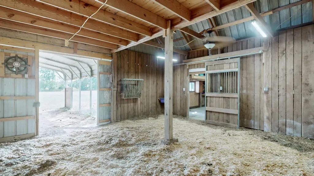 1239 Caldwell Road Murray KY 42071