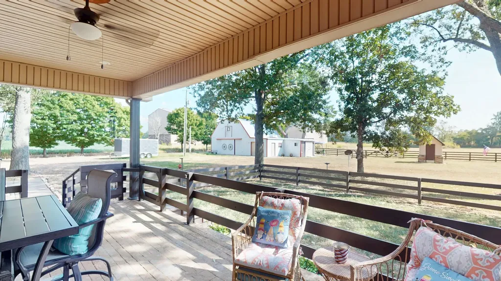 1239 Caldwell Road Murray KY 42071