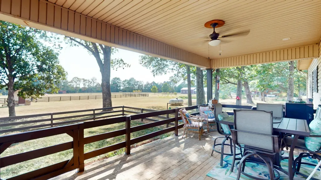 1239 Caldwell Road Murray KY 42071