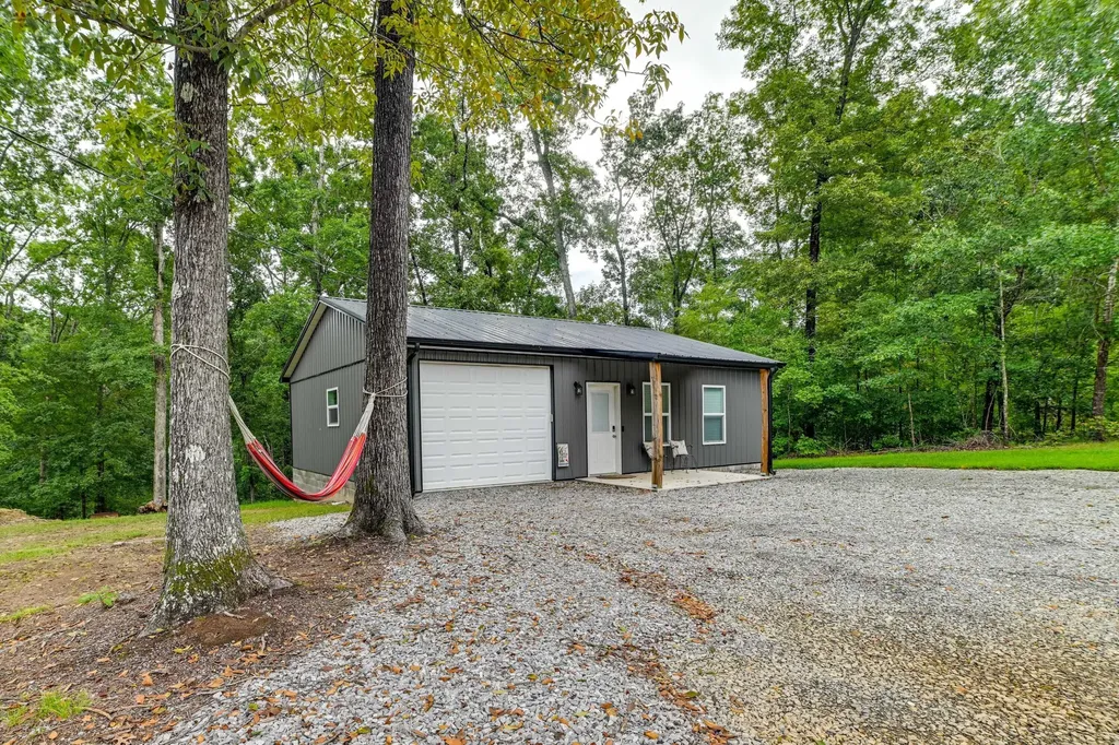 120 120 Wooded Acres Lane Murray KY 42071