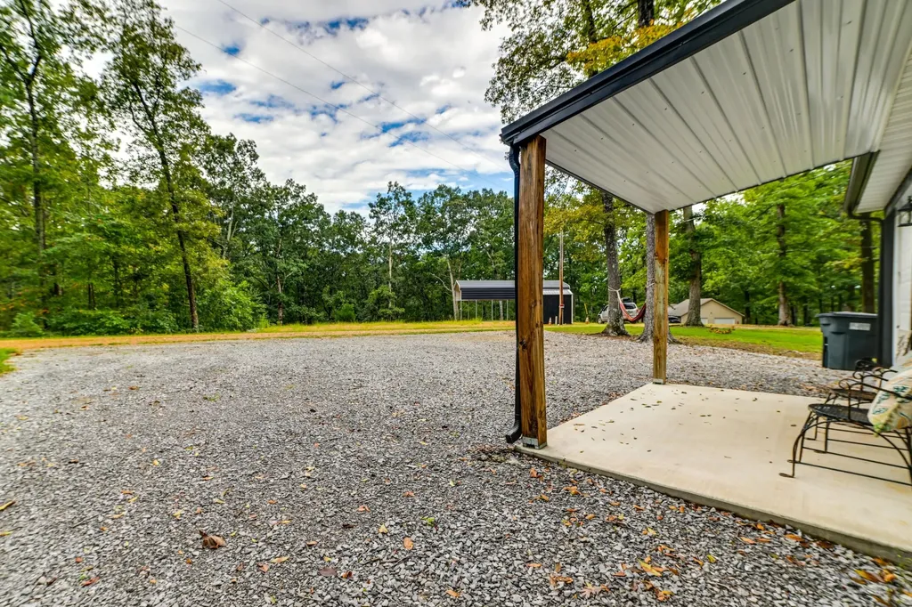 120 120 Wooded Acres Lane Murray KY 42071