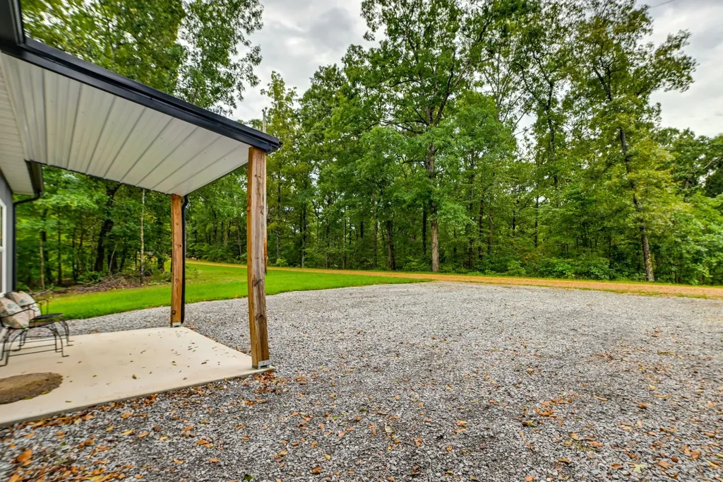 120 120 Wooded Acres Lane Murray KY 42071