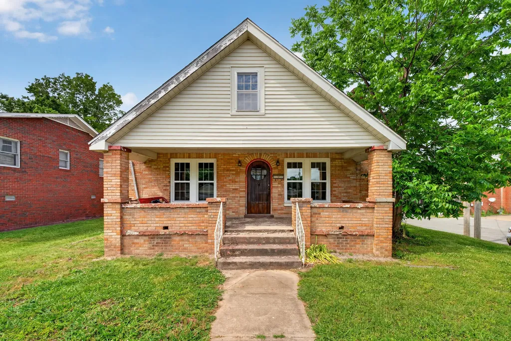 200 W 12th Street Benton KY 42025
