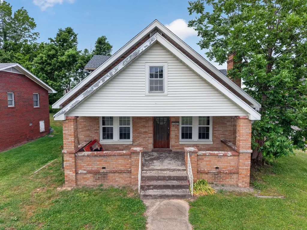 200 W 12th Street Benton KY 42025