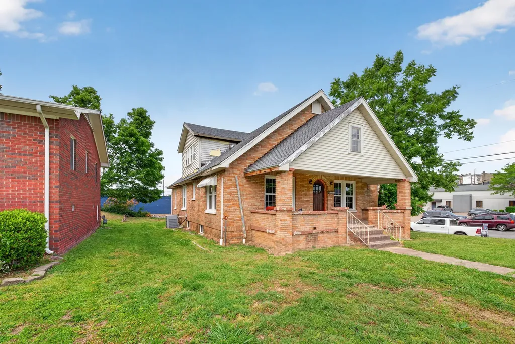 200 W 12th Street Benton KY 42025