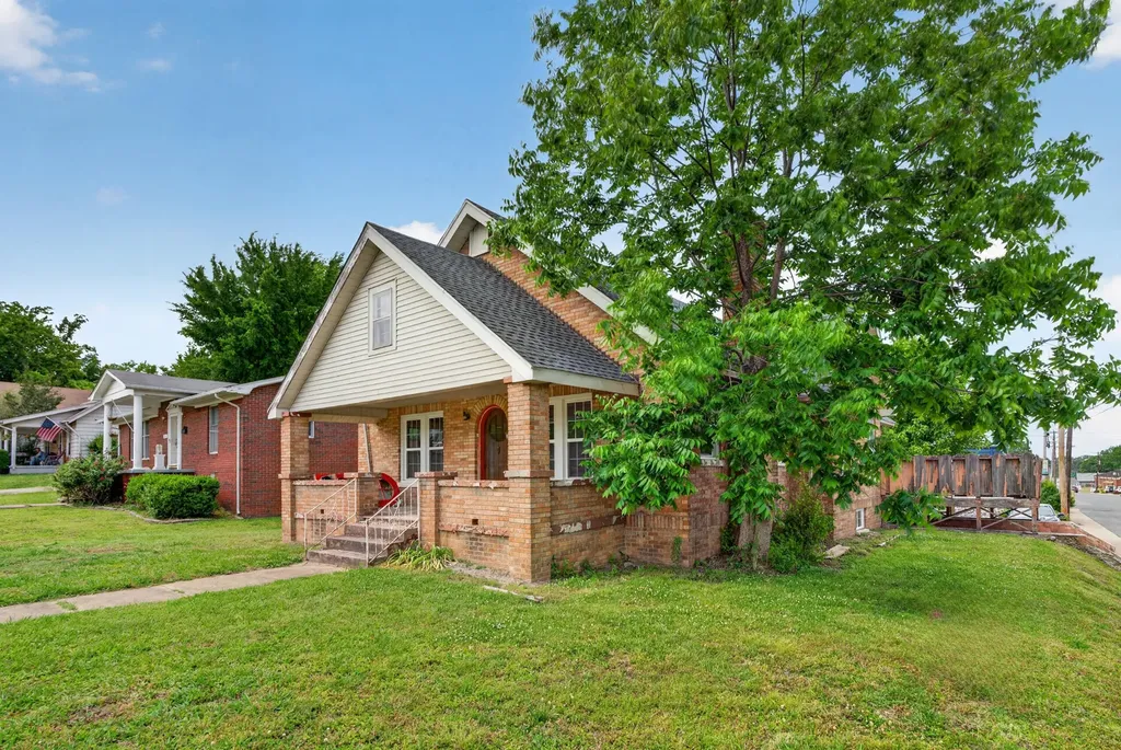 200 W 12th Street Benton KY 42025