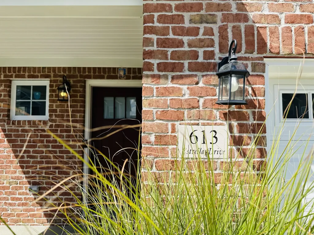 613 Estrella Drive Lexington KY 40511