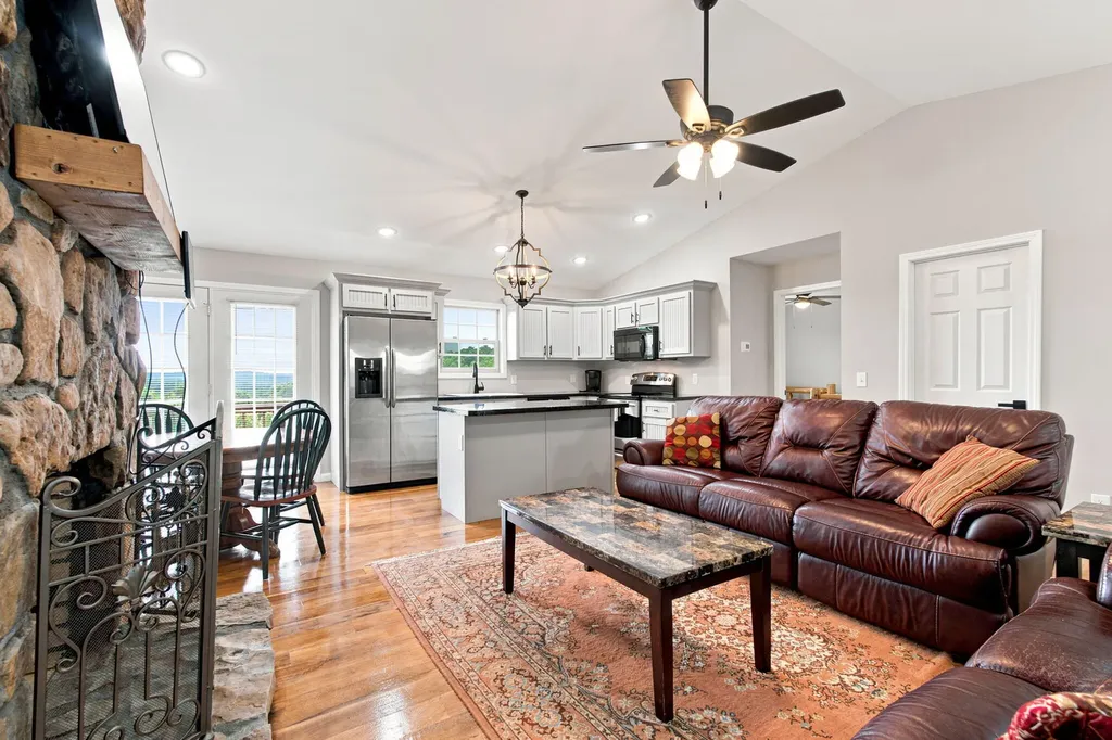 14240 Highway 2004 Mckee KY 40447