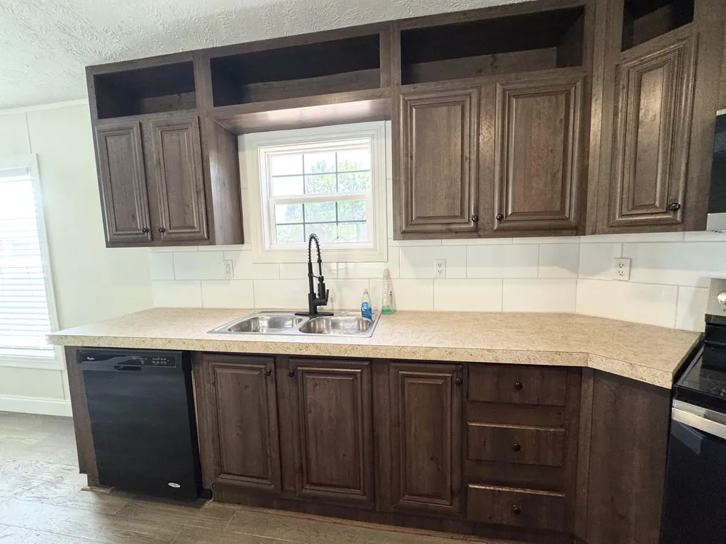 5783 Slate Lick Road London KY 40741