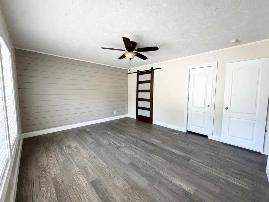 5783 Slate Lick Road London KY 40741