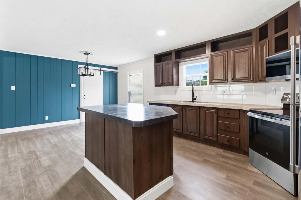 5783 Slate Lick Road London KY 40741