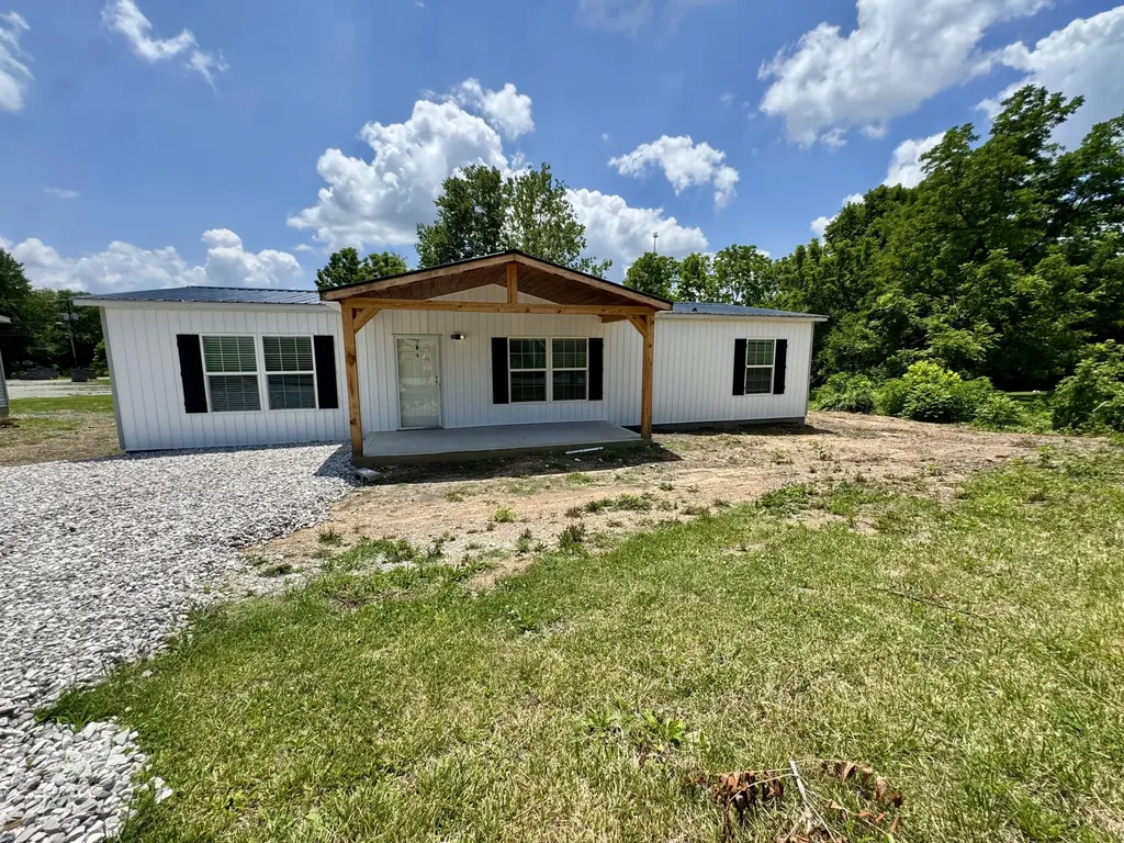 5783 Slate Lick Road London KY 40741