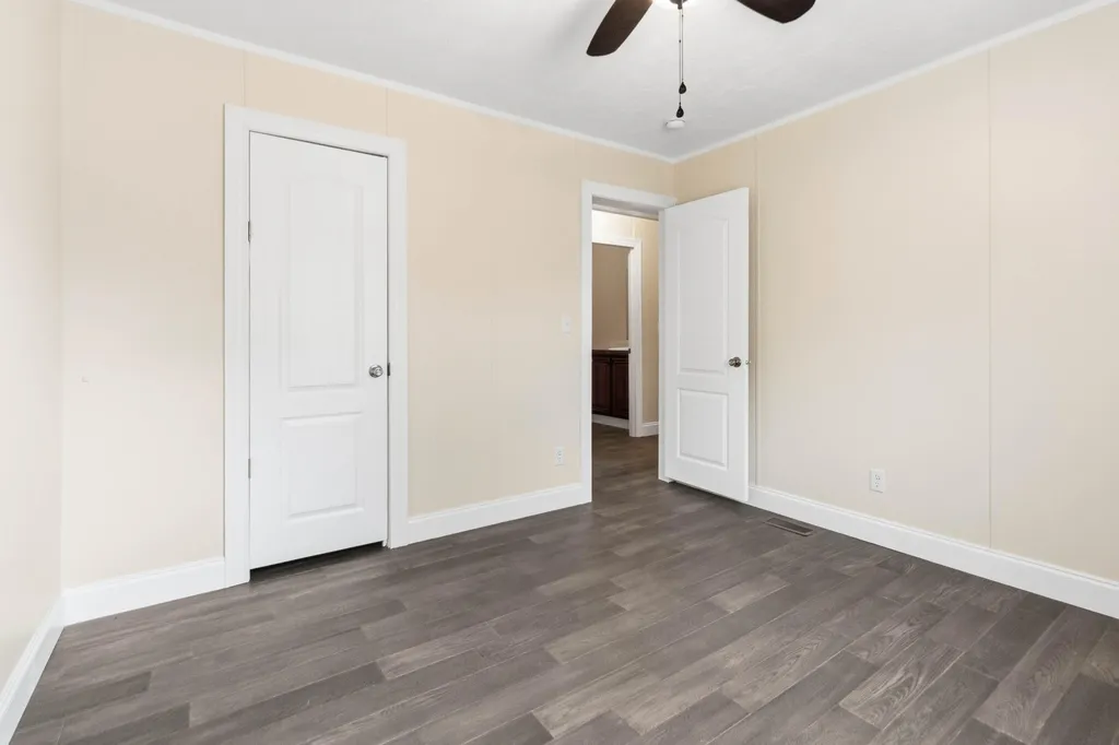 5783 Slate Lick Road London KY 40741