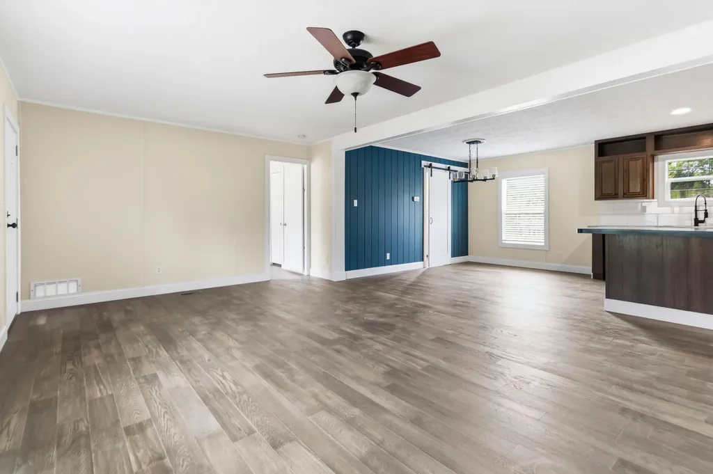 5783 Slate Lick Road London KY 40741