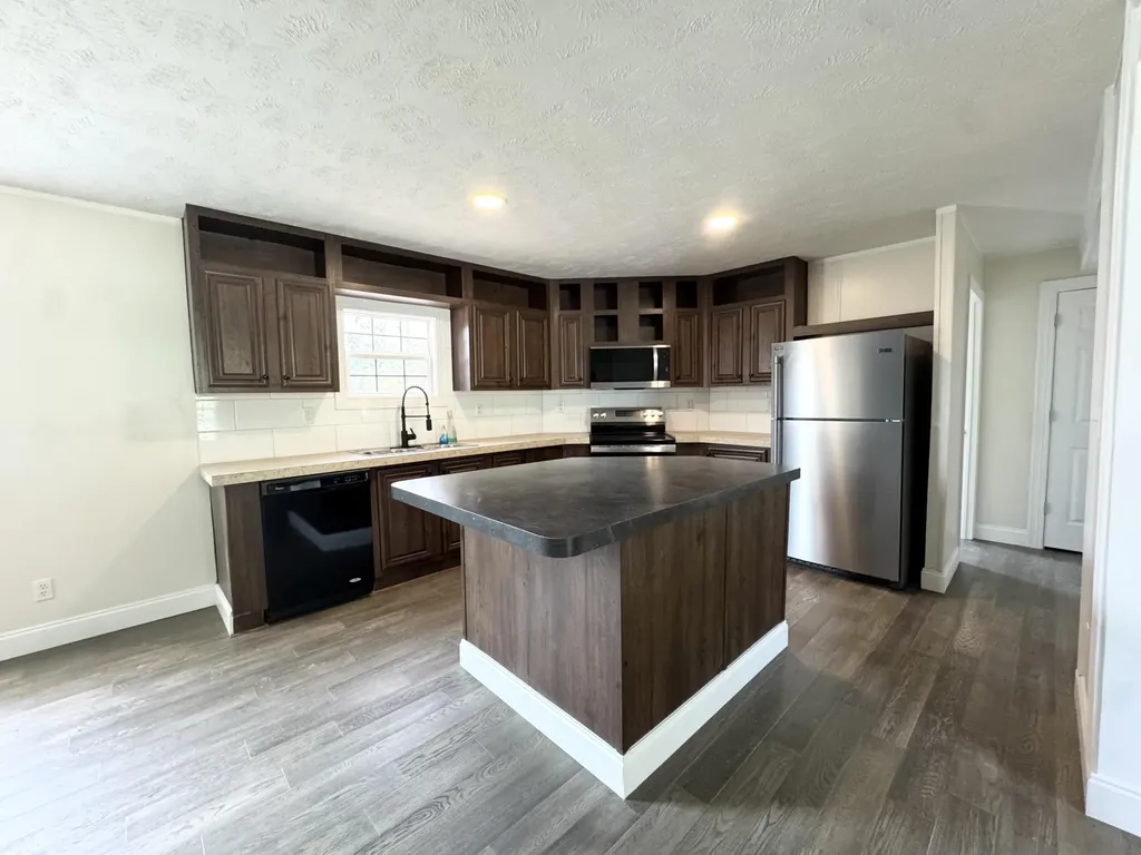 5783 Slate Lick Road London KY 40741