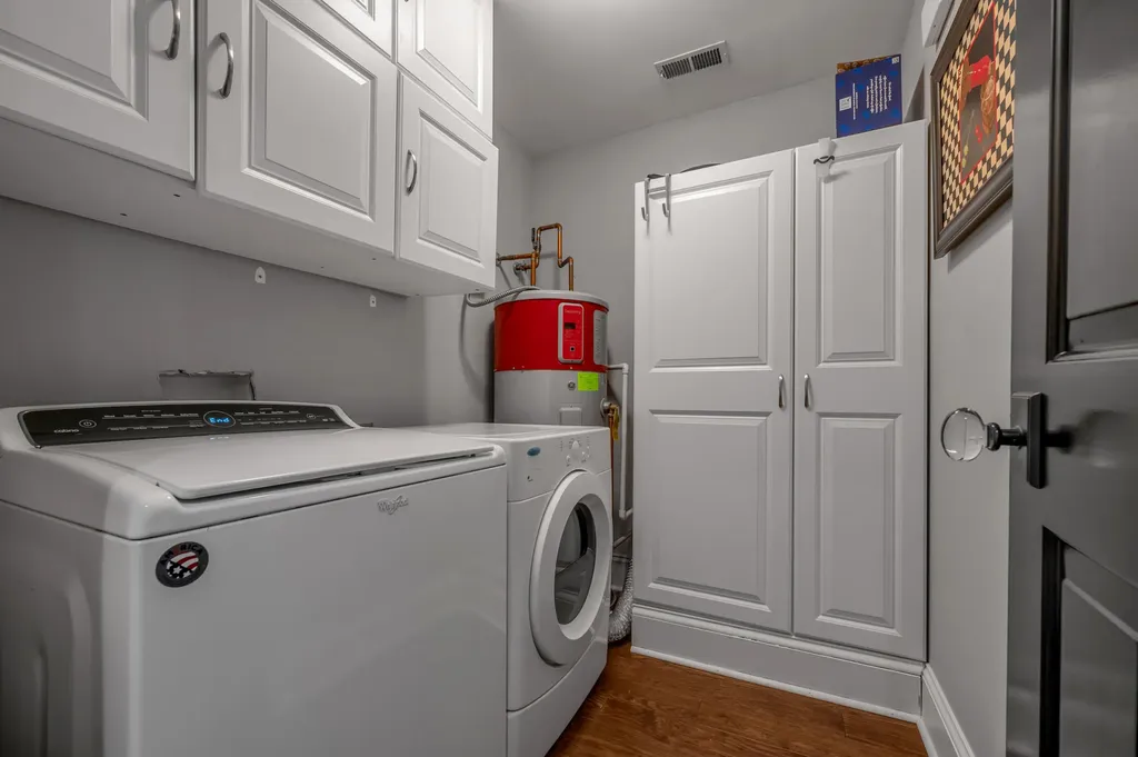 250 N Winter Street Midway KY 40347