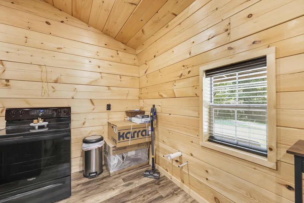 4 Lacy Lane Campton KY 41301