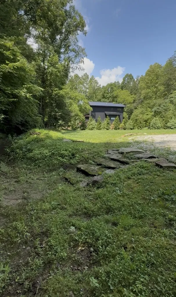 4 Lacy Lane Campton KY 41301