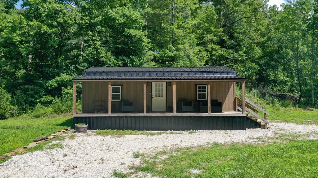 4 Lacy Lane Campton KY 41301