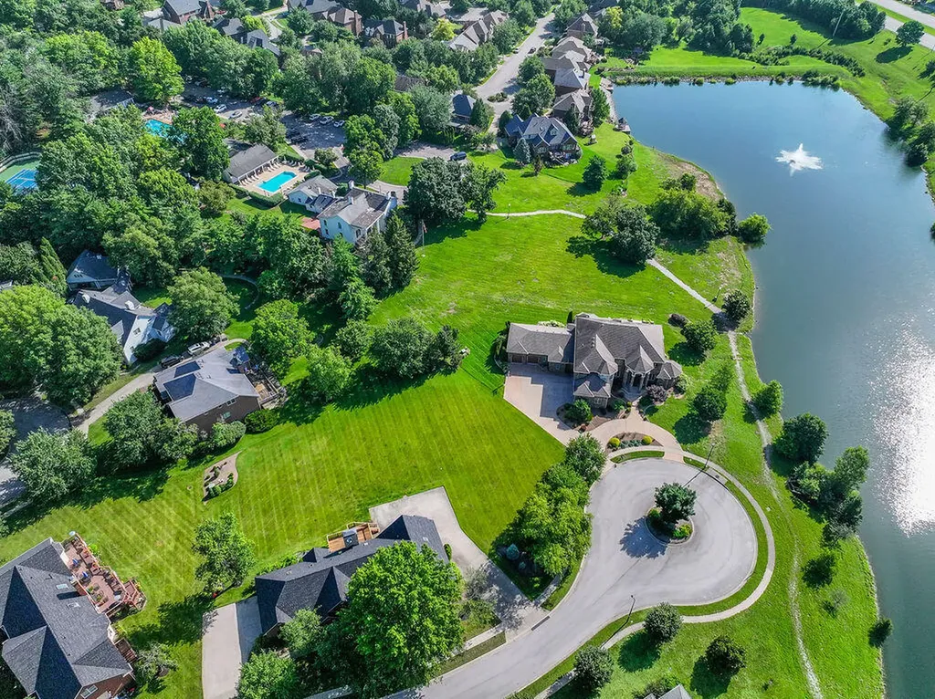 2505 Lenlake Court Lexington KY 40513