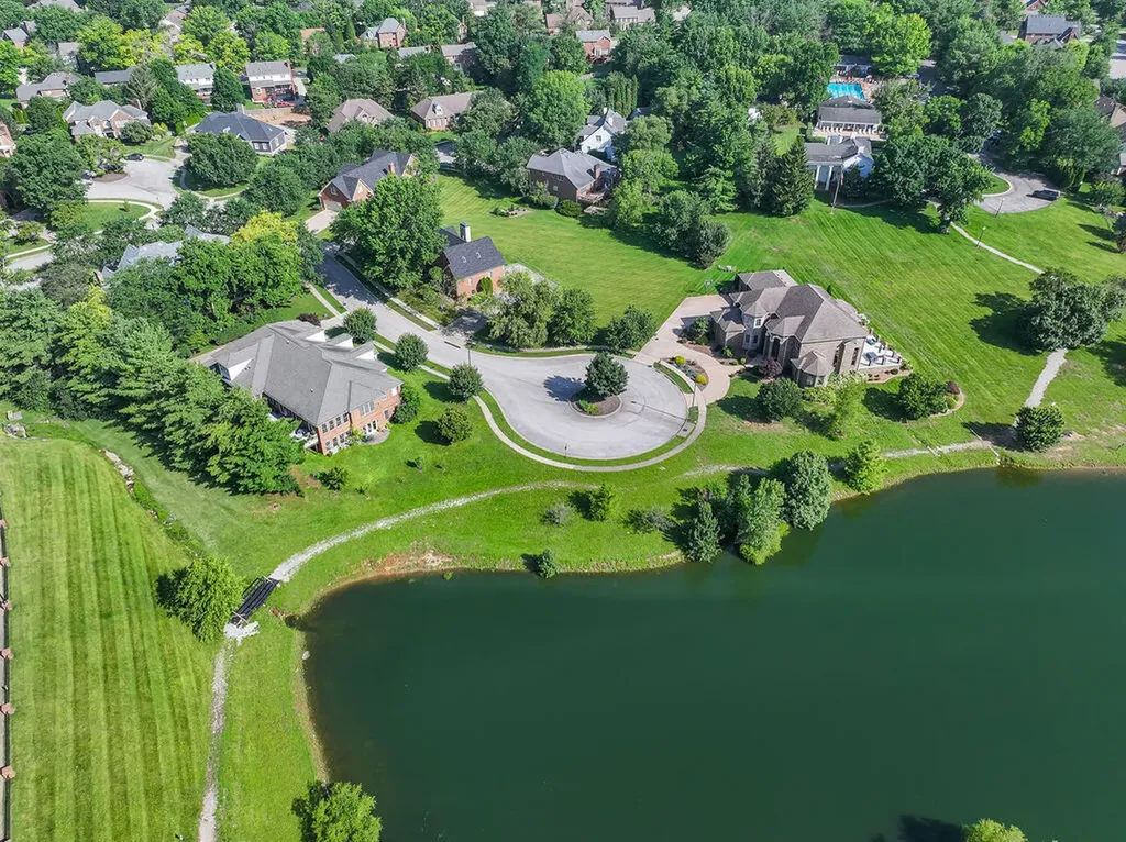 2505 Lenlake Court Lexington KY 40513