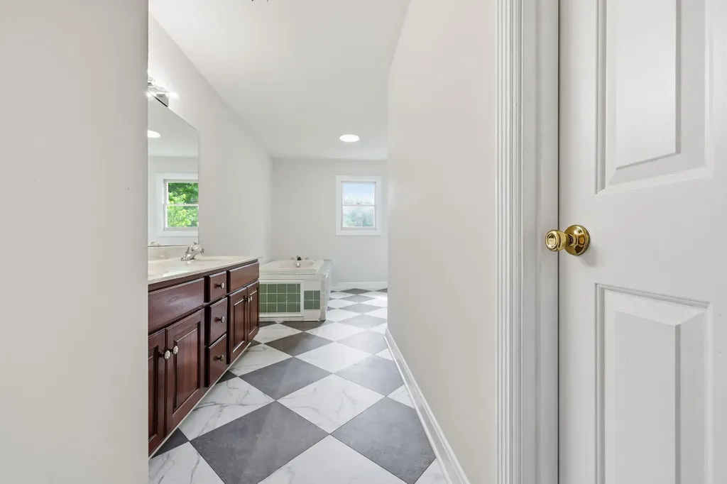 852 Glen Abbey Circle Lexington KY 40509