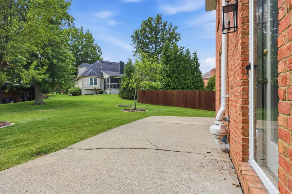 852 Glen Abbey Circle Lexington KY 40509