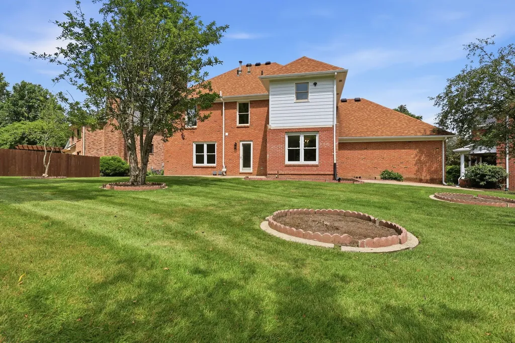 852 Glen Abbey Circle Lexington KY 40509