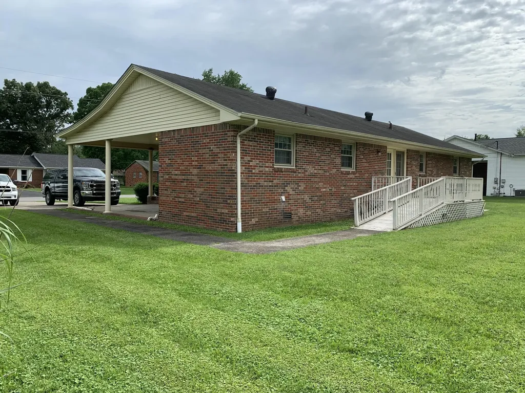 1710 Keenland Drive Murray KY 42071