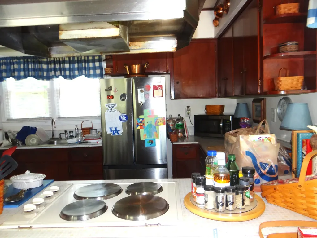 1116 Duckers Road Midway KY 40347