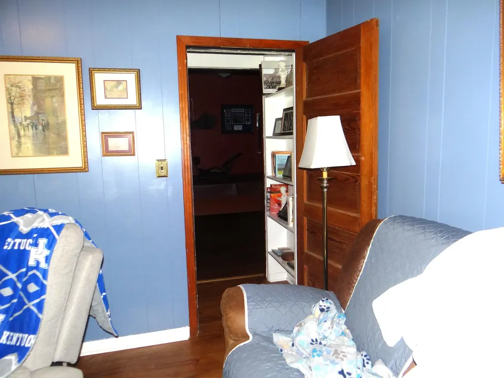 1116 Duckers Road Midway KY 40347