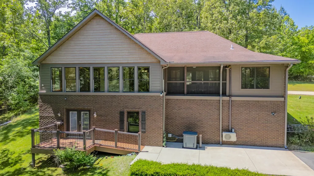 1091 Deepwood Drive Murray KY 42071