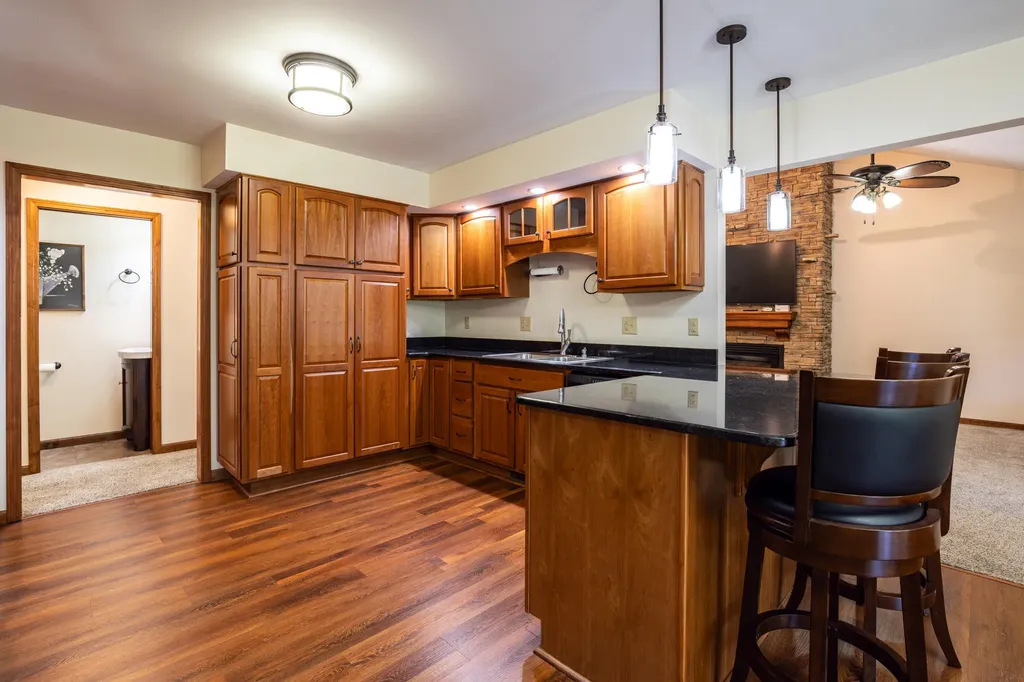 1091 Deepwood Drive Murray KY 42071