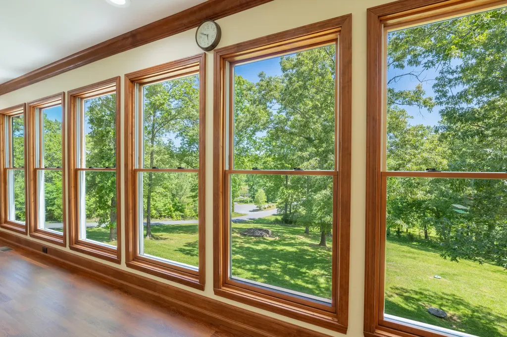 1091 Deepwood Drive Murray KY 42071