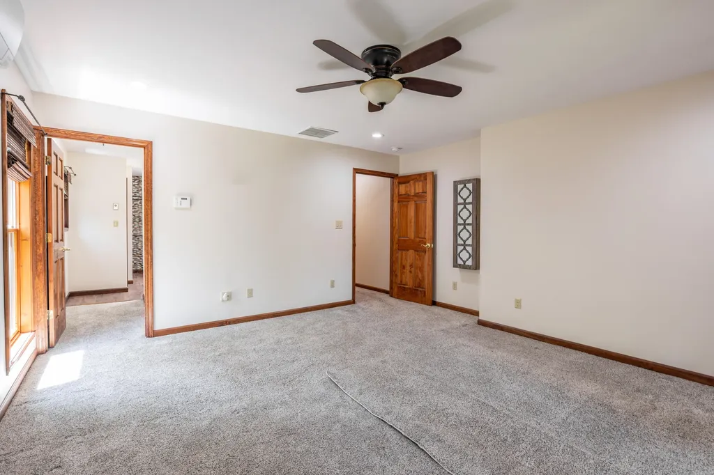 1091 Deepwood Drive Murray KY 42071