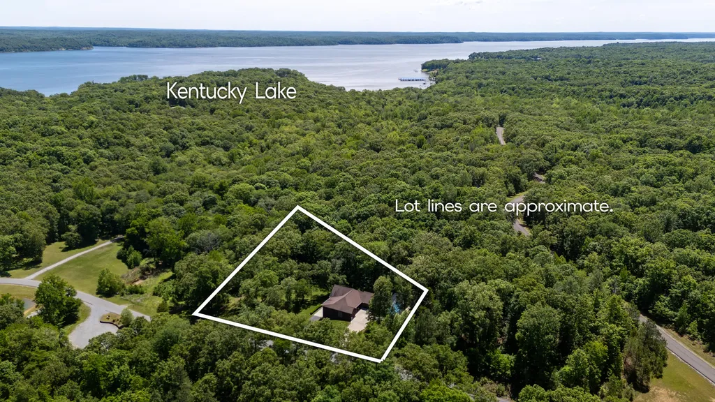 1091 Deepwood Drive Murray KY 42071