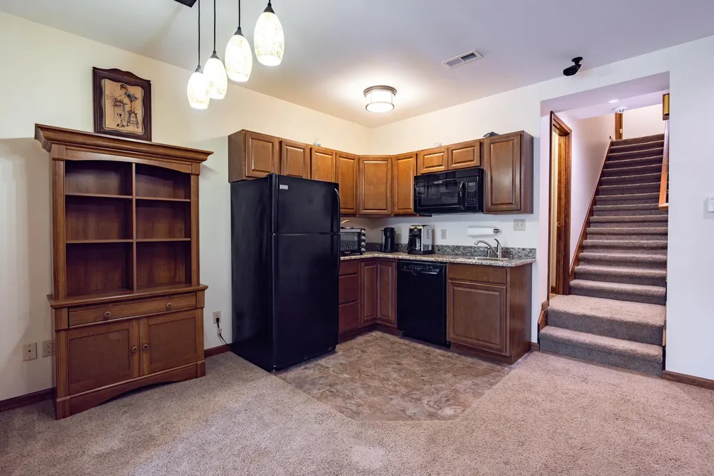 1091 Deepwood Drive Murray KY 42071