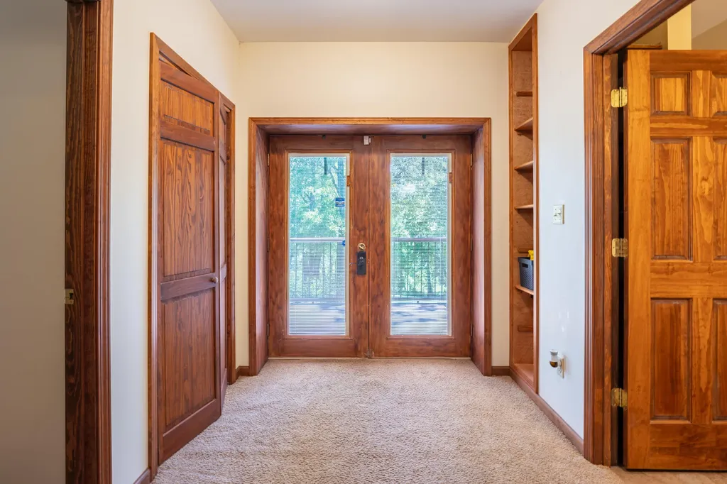 1091 Deepwood Drive Murray KY 42071