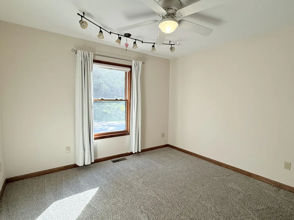 1091 Deepwood Drive Murray KY 42071