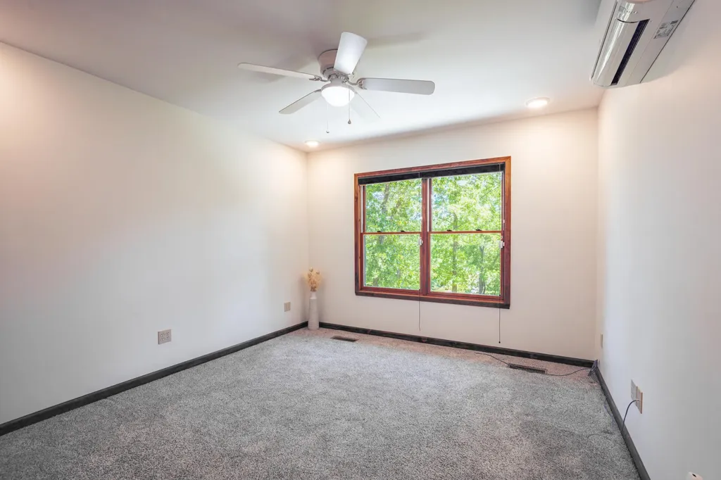 1091 Deepwood Drive Murray KY 42071