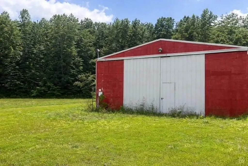 12002 U.s. 27 Waynesburg KY 40489