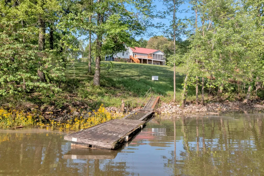 242 Woodruff Lane Cadiz KY 42211