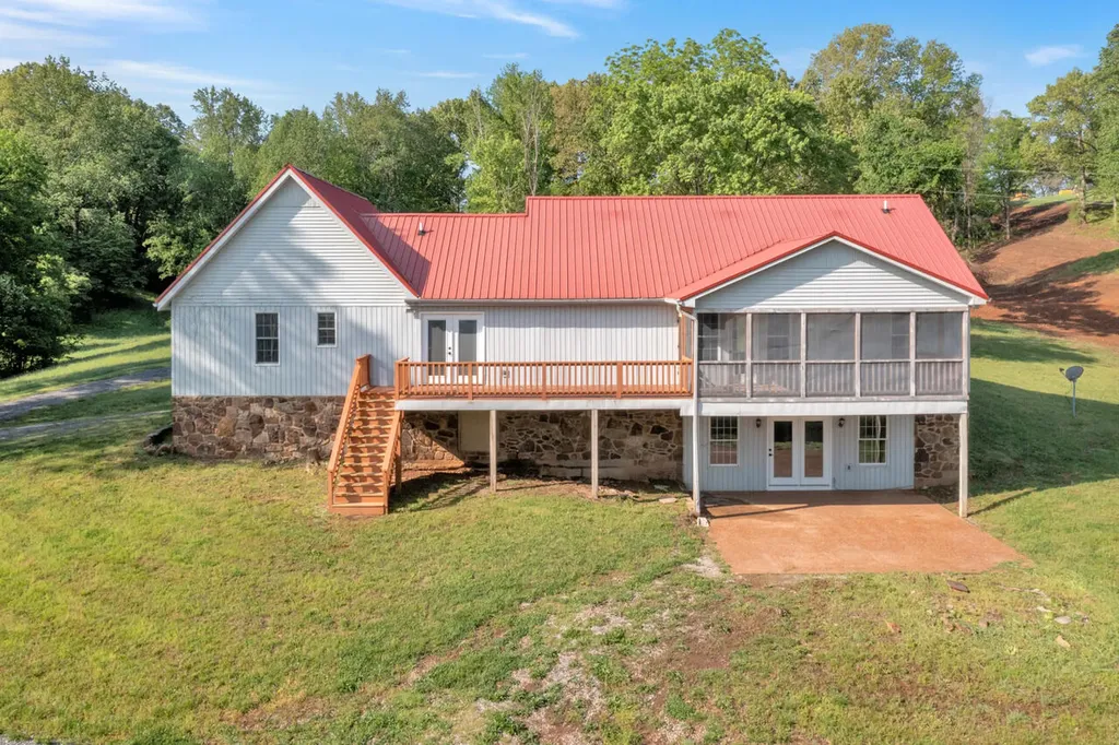 242 Woodruff Lane Cadiz KY 42211