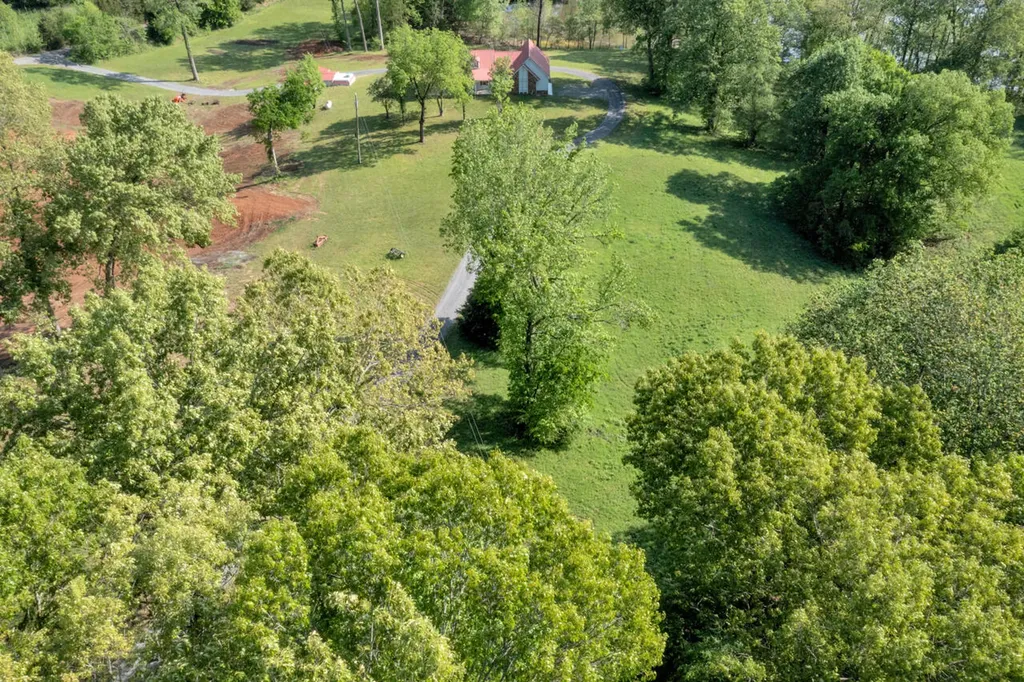 242 Woodruff Lane Cadiz KY 42211