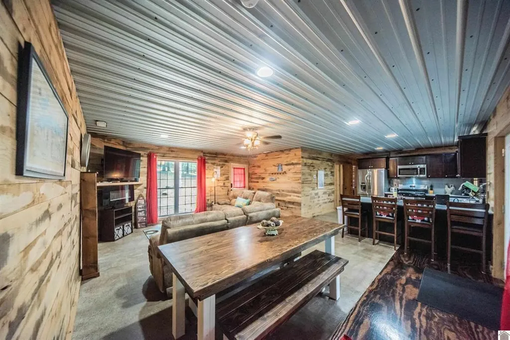 528 Imogene Drive Gilbertsville KY 42044